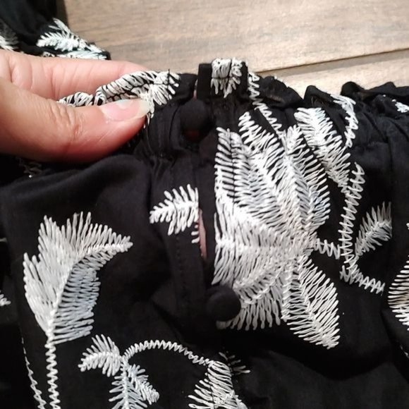 Who what wear L black off shoulder floral embroidery boho blouse - Picture 4 of 5